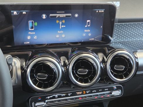 New 2026 Mercedes-Benz GLB 250 image 23