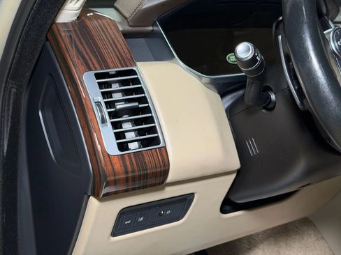 Used 2016 Land Rover Range Rover HSE image 42