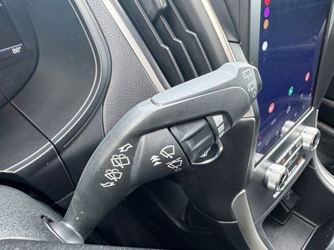 Used 2024 Ford Edge SEL image 10