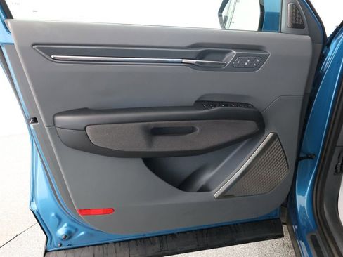 Used 2024 Kia EV9 Land image 11