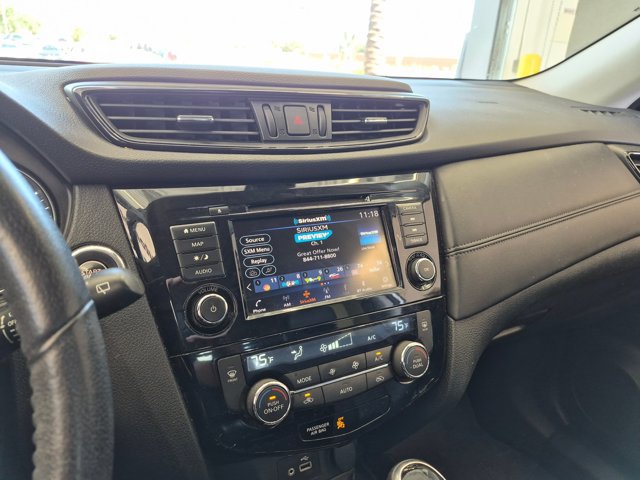 Used 2019 Nissan Rogue SL w/ Premium Package FWD image 12