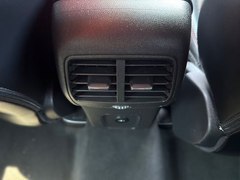 Used 2025 Ford Escape ST-Line Select AWD/4WD image 22