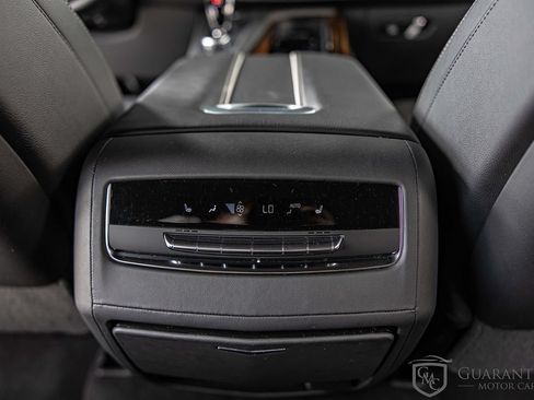 Used 2022 Cadillac Escalade ESV Luxury AWD/4WD image 36