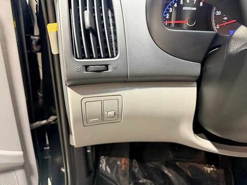 Used 2008 Hyundai Elantra GLS image 13