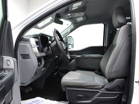Used 2024 Ford F250 XLT image 12