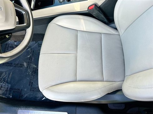 Used 2025 Lincoln Corsair AWD w/ Equipment Group 101A image 19