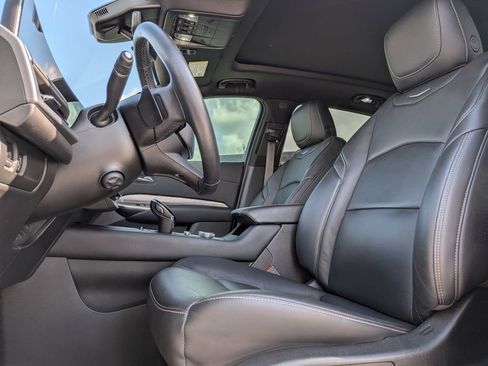 Used 2024 Cadillac XT4 Premium Luxury w/ Technology Package image 13