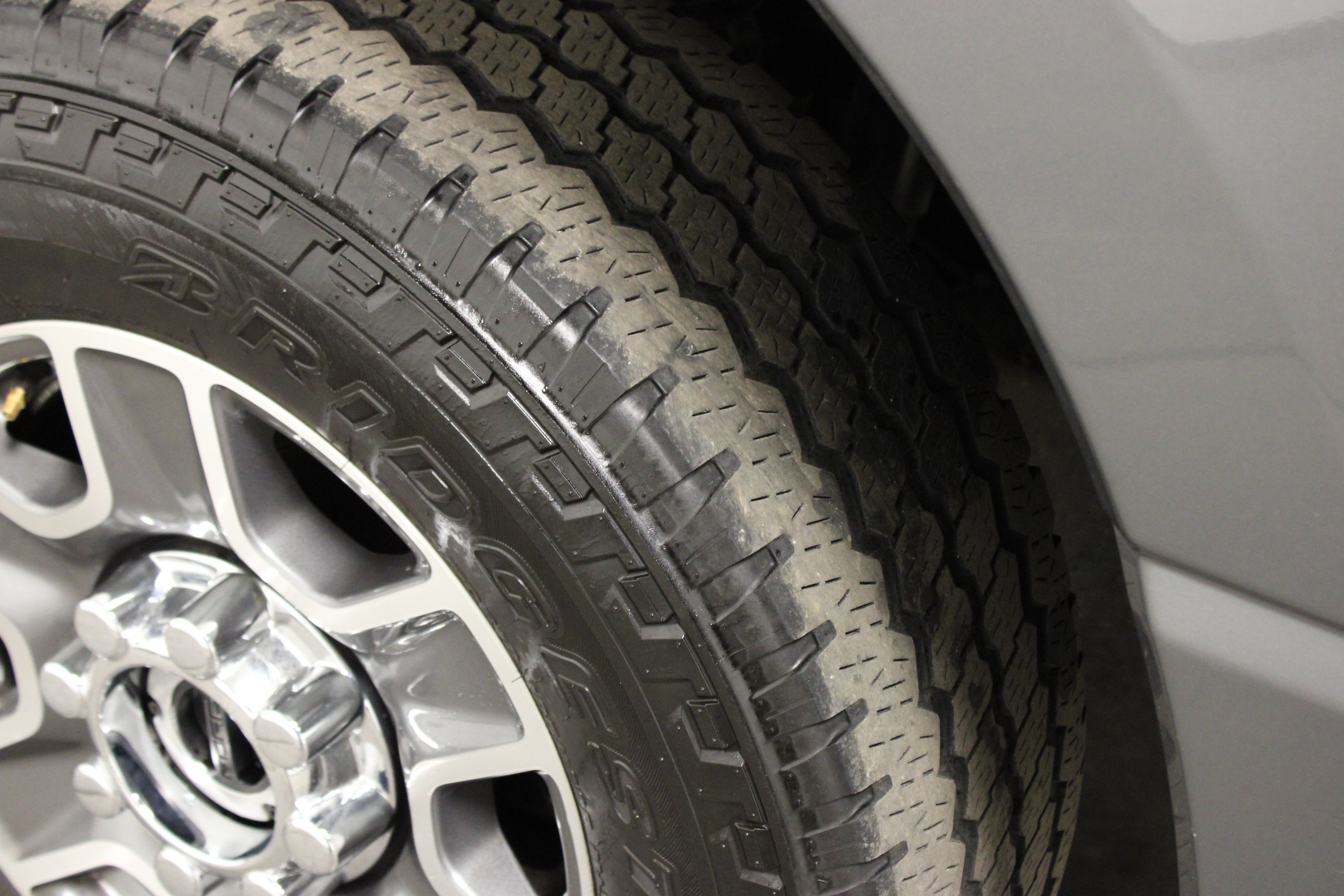 Used 2024 Ford F250 Lariat w/ FX4 Off-Road Package AWD/4WD image 10