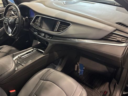 Used 2023 Buick Enclave Premium AWD/4WD image 37