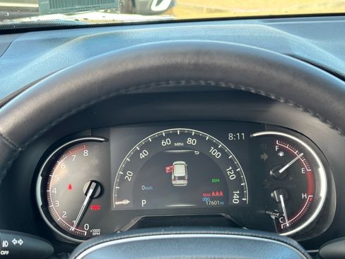 Certified 2025 Toyota RAV4 XLE Premium image 24