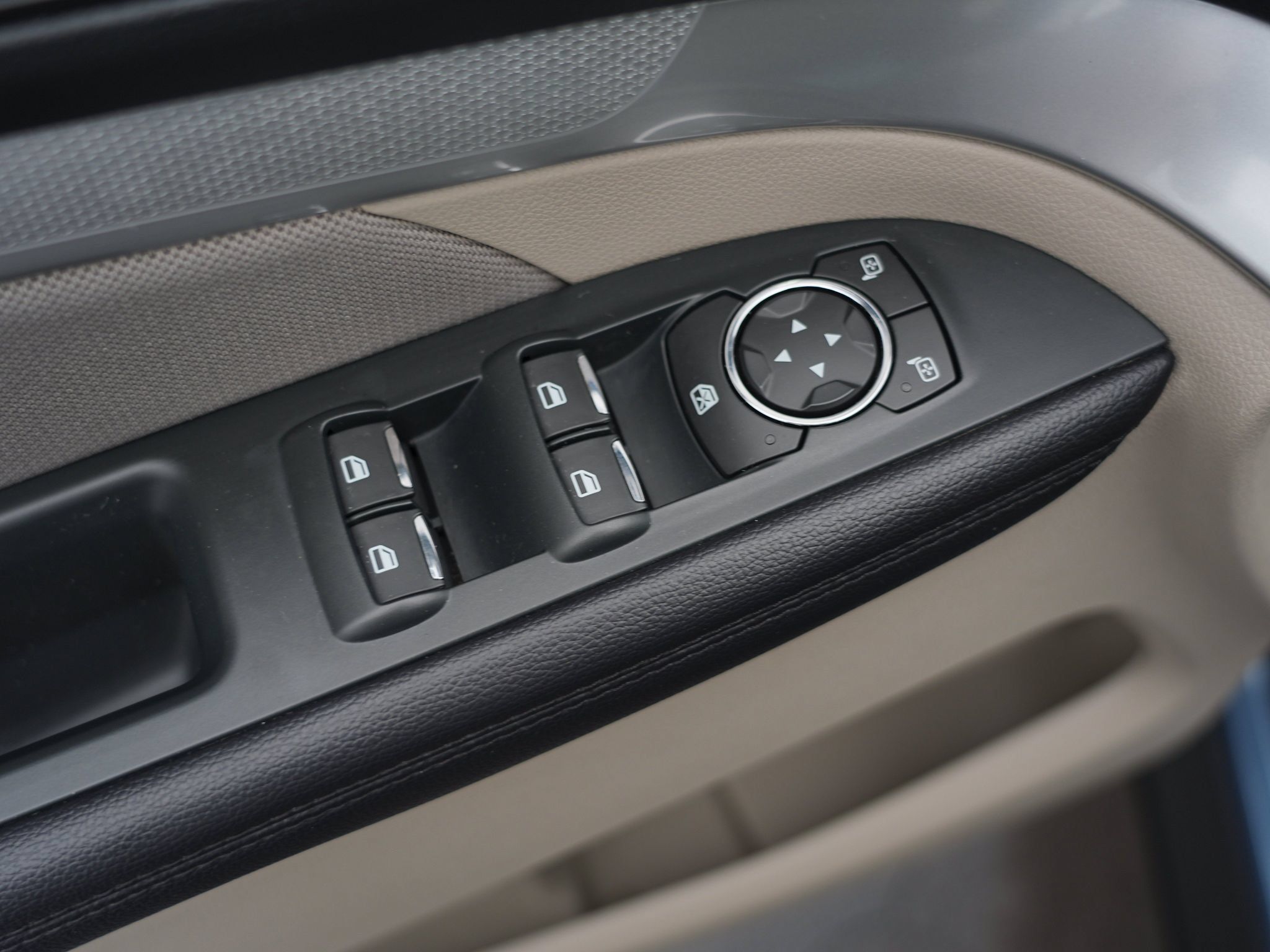 Used 2018 Ford Explorer 4WD image 16