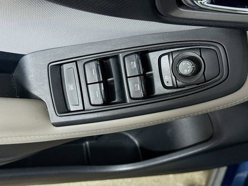 Used 2023 Subaru Forester Premium AWD/4WD image 18