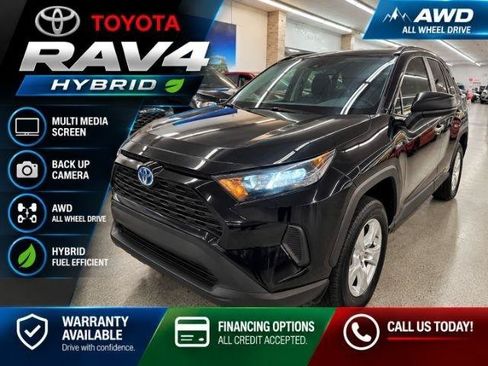 Used 2021 Toyota RAV4 LE AWD/4WD image 1