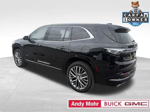Used 2025 Buick Enclave Avenir AWD/4WD image 6