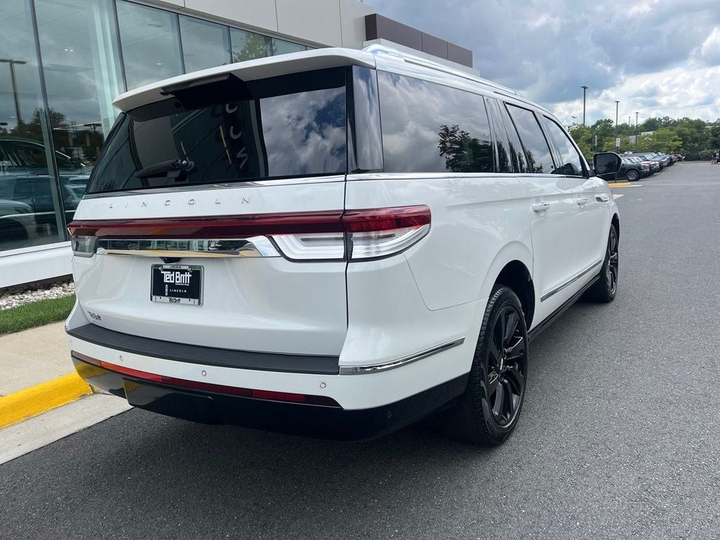 Certified 2024 Lincoln Navigator L Reserve AWD/4WD image 9