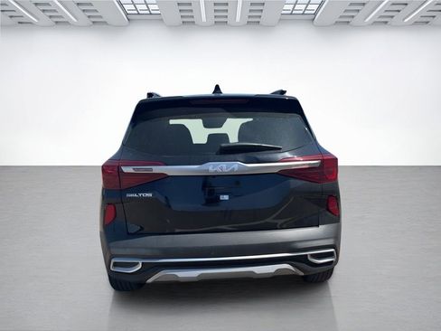 Used 2023 Kia Seltos SX w/ SX Sunroof Package AWD/4WD image 5