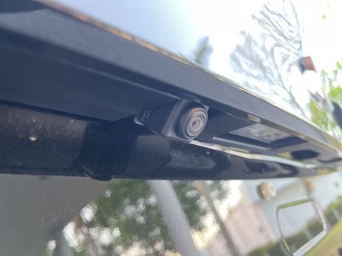 Used 2024 Mitsubishi Outlander ES image 16