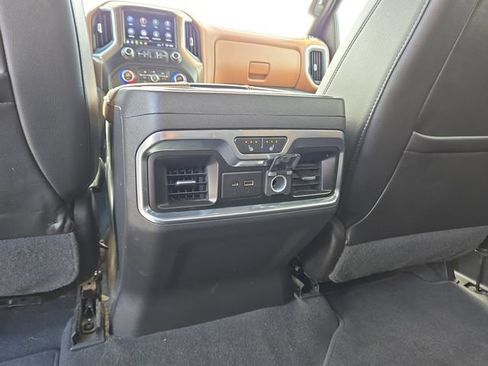 Used 2019 Chevrolet Silverado 1500 High Country w/ Technology Package AWD/4WD image 31