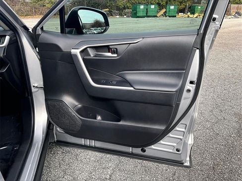 Used 2023 Toyota RAV4 XLE image 27