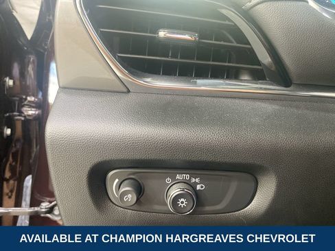 Certified 2023 Chevrolet Traverse LT FWD image 23