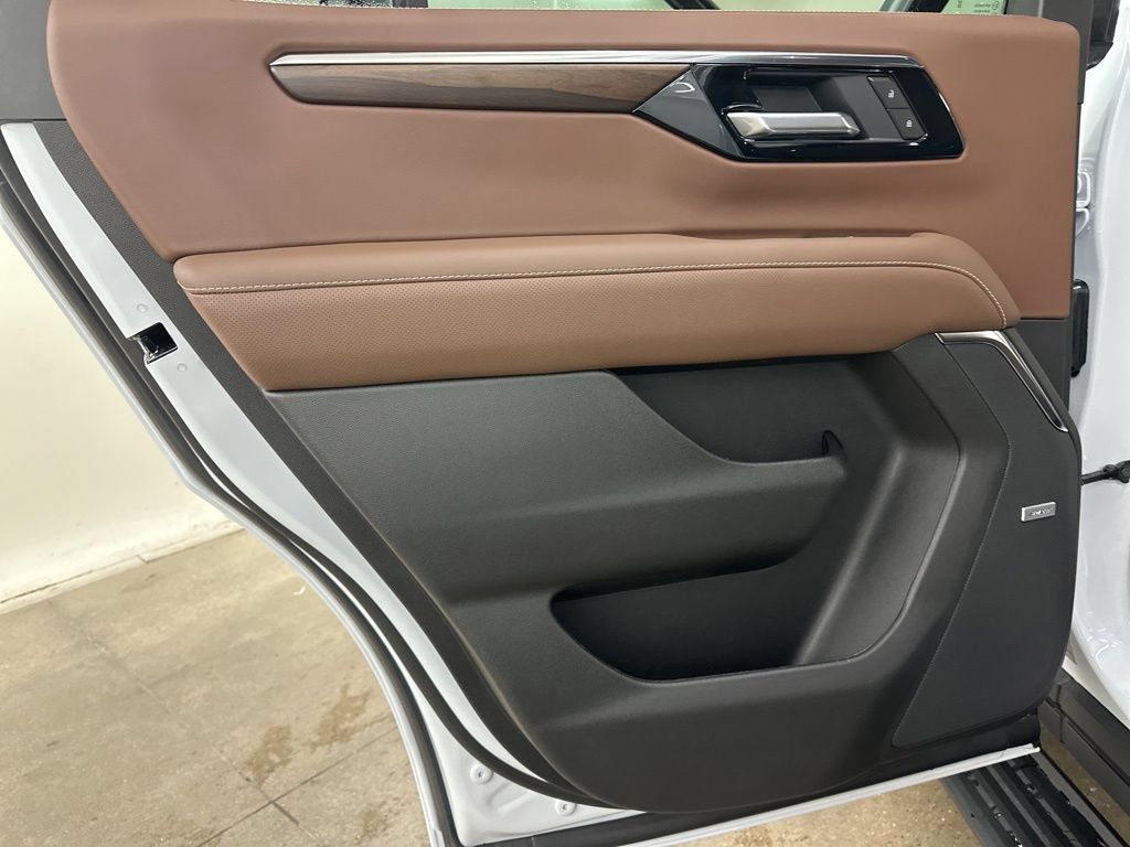 New 2026 Chevrolet Tahoe High Country AWD/4WD image 29