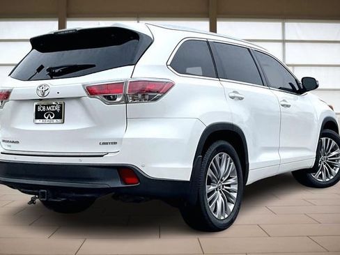 Used 2016 Toyota Highlander Limited image 2
