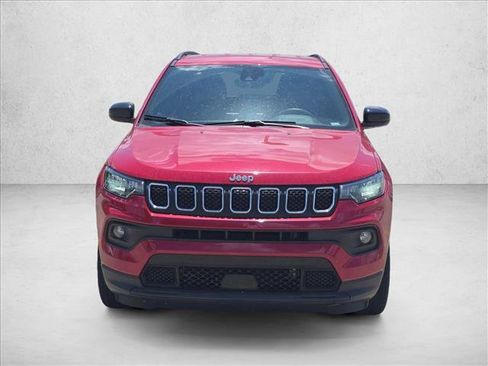 Used 2024 Jeep Compass Trailhawk AWD/4WD image 2