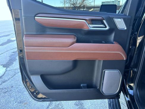 Certified 2025 GMC Sierra 1500 Denali Ultimate image 17