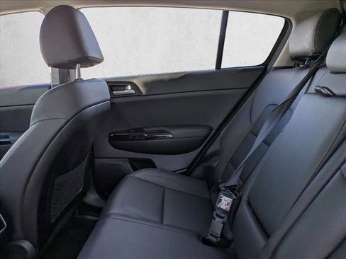 Used 2020 Kia Sportage EX image 18