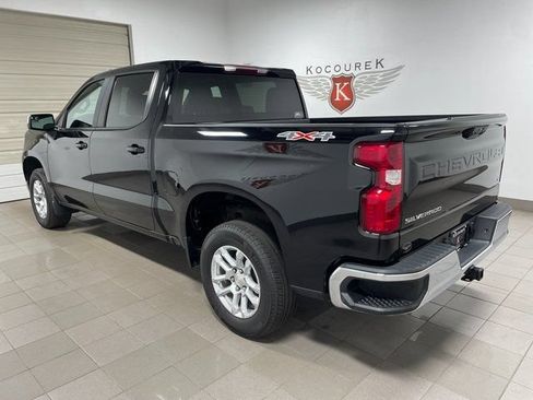 Used 2023 Chevrolet Silverado 1500 LT AWD/4WD image 4
