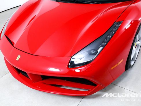 Used 2018 Ferrari 488 GTB RWD image 32
