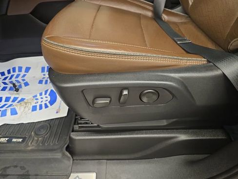 Used 2023 Chevrolet Suburban High Country AWD/4WD image 40