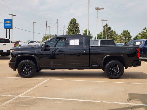 Used 2026 Chevrolet Silverado 2500 LTZ w/ LTZ Plus Package AWD/4WD image 4
