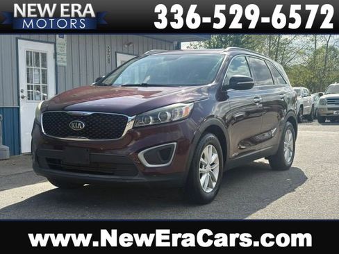Used 2017 Kia Sorento AWD w/ LX V6 Convenience Package image 1