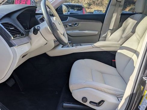 Certified 2023 Volvo XC90 B6 Plus w/ Protection Package image 12