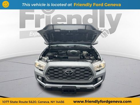 Used 2020 Toyota Tacoma TRD Off-Road w/ Technology Package AWD/4WD image 29