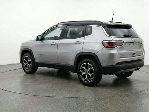 Used 2025 Jeep Compass Limited AWD/4WD image 6