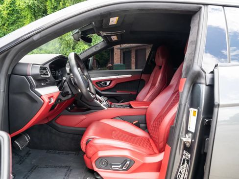 Used 2020 Lamborghini Urus AWD/4WD image 18