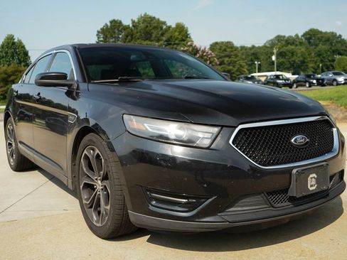 Used 2015 Ford Taurus SHO w/ Equipment Group 401A AWD/4WD image 34