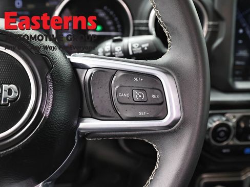 Used 2023 Jeep Wrangler Unlimited Sahara AWD/4WD image 16