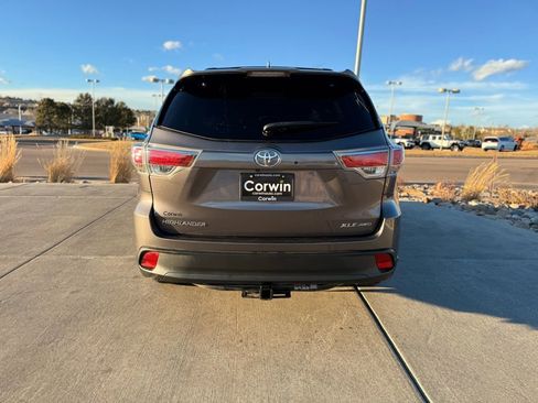 Used 2015 Toyota Highlander XLE image 5