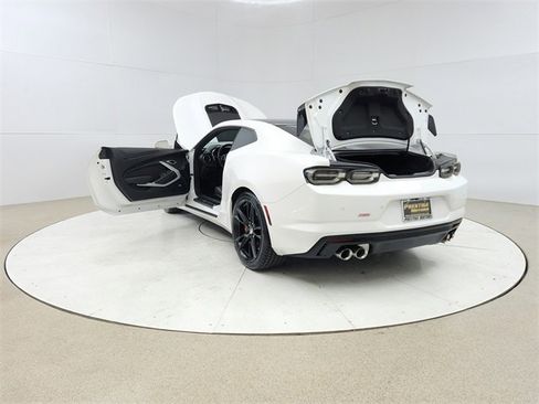 Used 2019 Chevrolet Camaro SS image 11