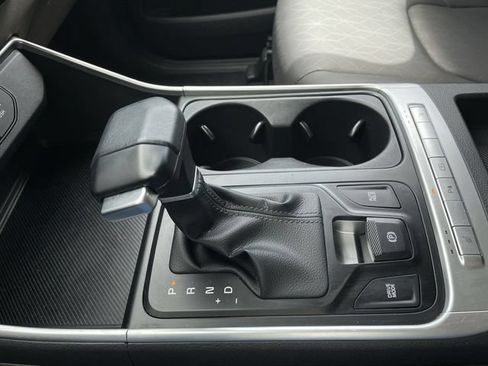 Used 2026 Kia Carnival FWD image 20