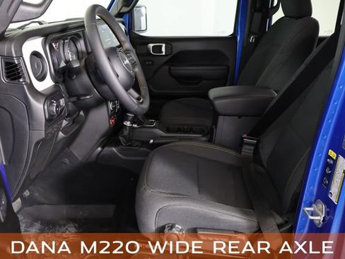 Used 2025 Jeep Wrangler Unlimited Sport AWD/4WD image 22
