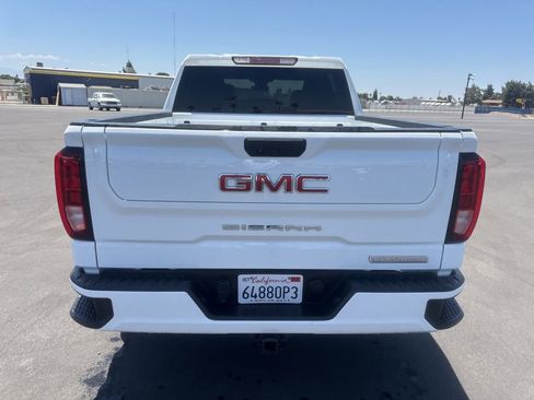 Certified 2022 GMC Sierra 1500 Elevation RWD image 3