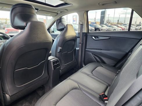 Certified 2023 Kia Niro EX Touring image 13
