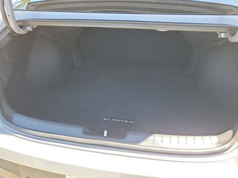 Used 2024 Hyundai Elantra Limited FWD image 29