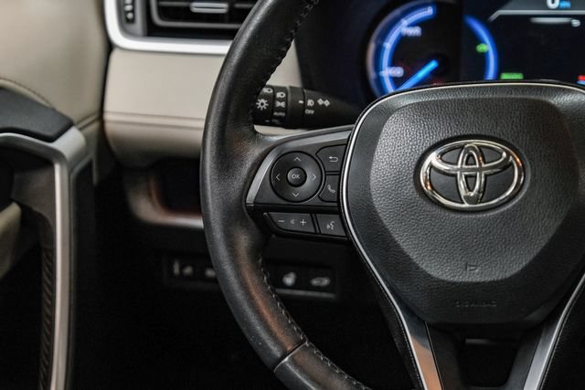 Used 2020 Toyota RAV4 Limited AWD/4WD image 18