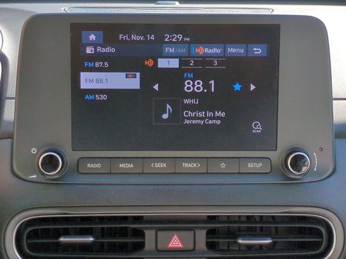 Certified 2023 Hyundai Kona SE image 17