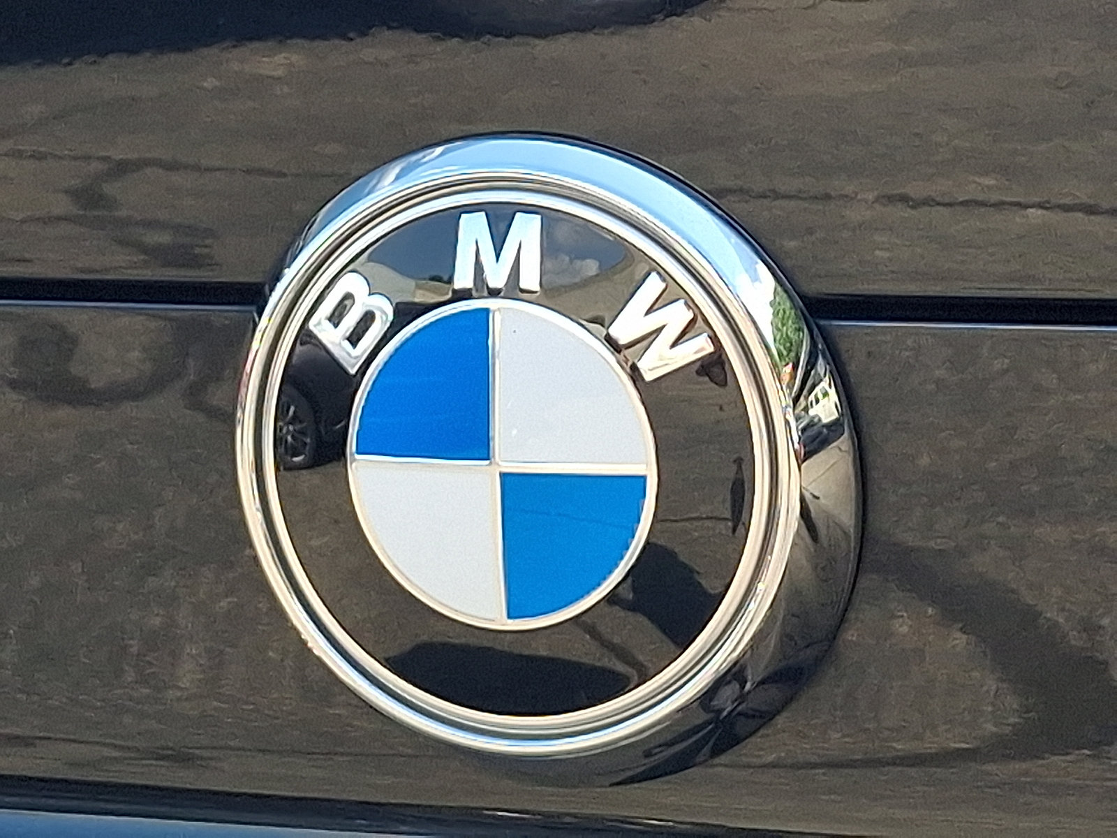 Used 2023 BMW X6 xDrive40i w/ M Sport Package AWD/4WD image 29